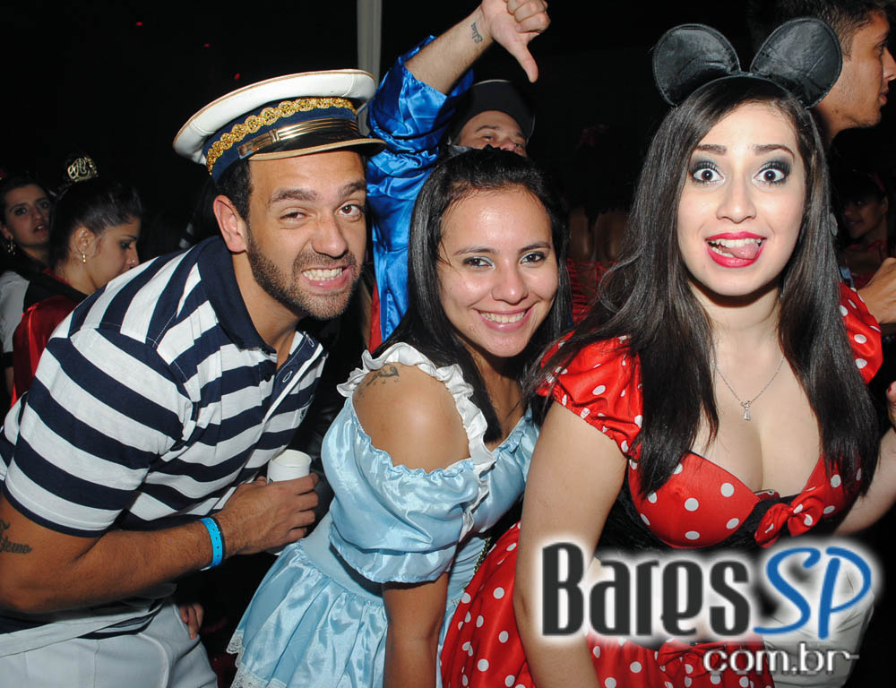 28º Caxorro Loco 2014 com festa Open Bar à fantasia no Via Matarazzo 28º Caxorro Loco 2014 com festa Open Bar à fantasia no Via Matarazzo