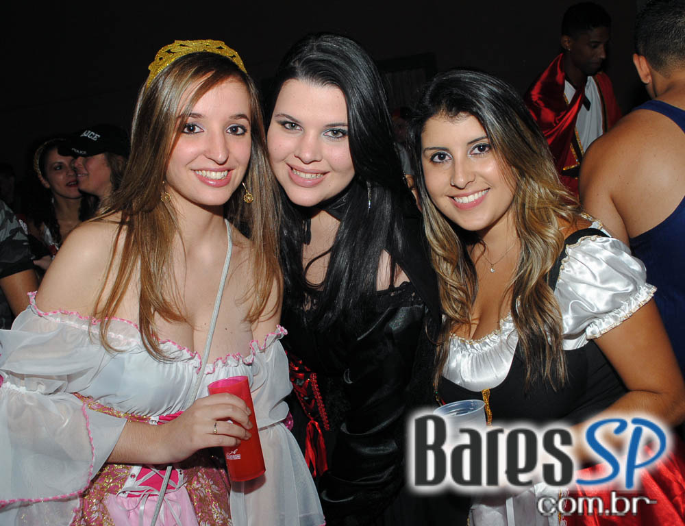 28º Caxorro Loco 2014 com festa Open Bar à fantasia no Via Matarazzo 28º Caxorro Loco 2014 com festa Open Bar à fantasia no Via Matarazzo