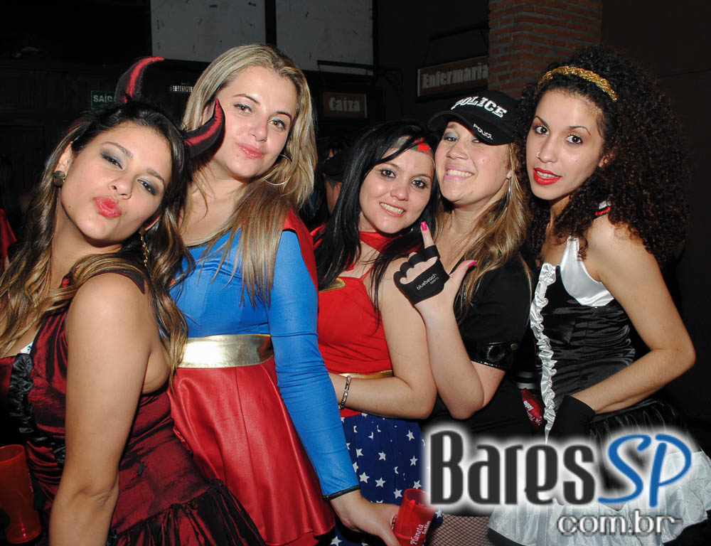 28º Caxorro Loco 2014 com festa Open Bar à fantasia no Via Matarazzo 28º Caxorro Loco 2014 com festa Open Bar à fantasia no Via Matarazzo