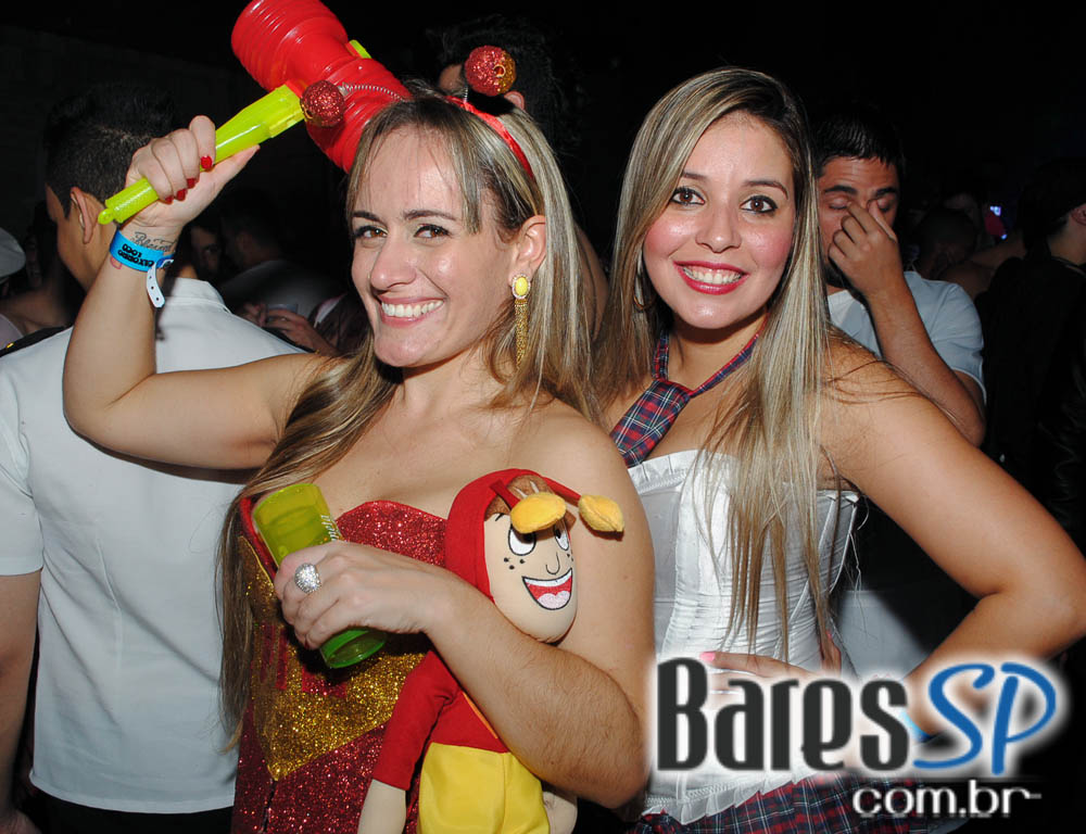 28º Caxorro Loco 2014 com festa Open Bar à fantasia no Via Matarazzo 28º Caxorro Loco 2014 com festa Open Bar à fantasia no Via Matarazzo