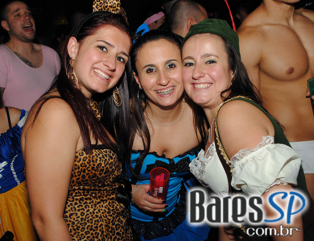 28º Caxorro Loco 2014 com festa Open Bar à fantasia no Via Matarazzo 28º Caxorro Loco 2014 com festa Open Bar à fantasia no Via Matarazzo