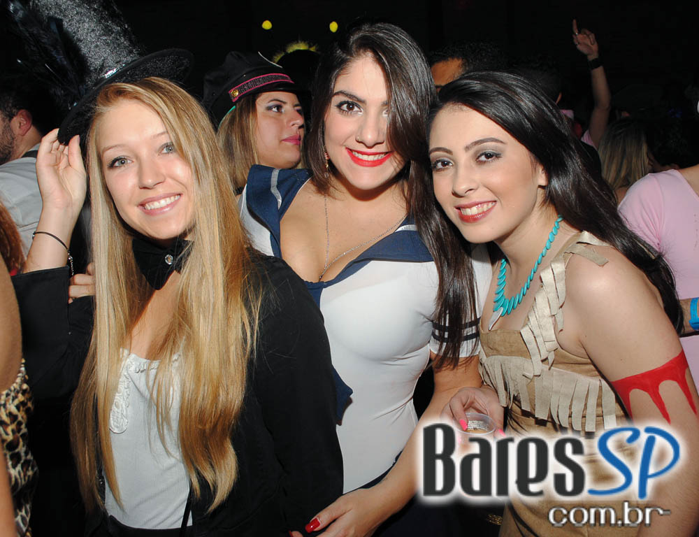 28º Caxorro Loco 2014 com festa Open Bar à fantasia no Via Matarazzo 28º Caxorro Loco 2014 com festa Open Bar à fantasia no Via Matarazzo