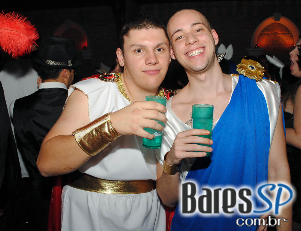 28º Caxorro Loco 2014 com festa Open Bar à fantasia no Via Matarazzo 28º Caxorro Loco 2014 com festa Open Bar à fantasia no Via Matarazzo