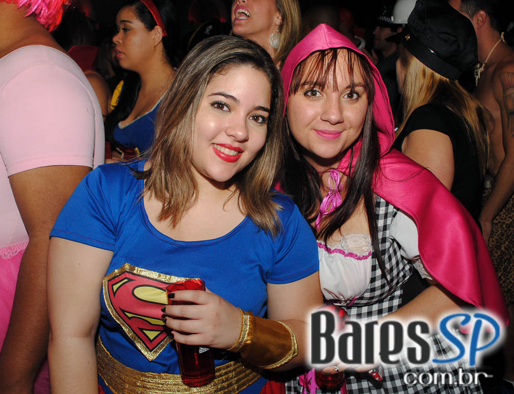 28º Caxorro Loco 2014 com festa Open Bar à fantasia no Via Matarazzo 28º Caxorro Loco 2014 com festa Open Bar à fantasia no Via Matarazzo