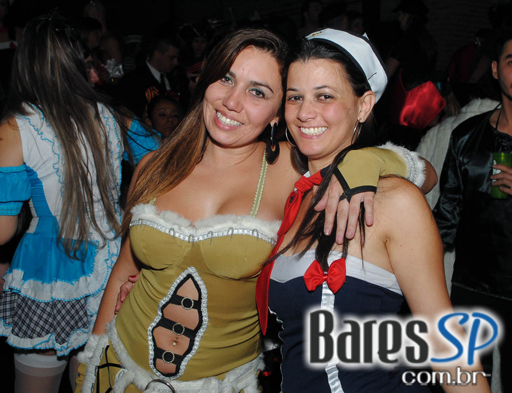 28º Caxorro Loco 2014 com festa Open Bar à fantasia no Via Matarazzo 28º Caxorro Loco 2014 com festa Open Bar à fantasia no Via Matarazzo