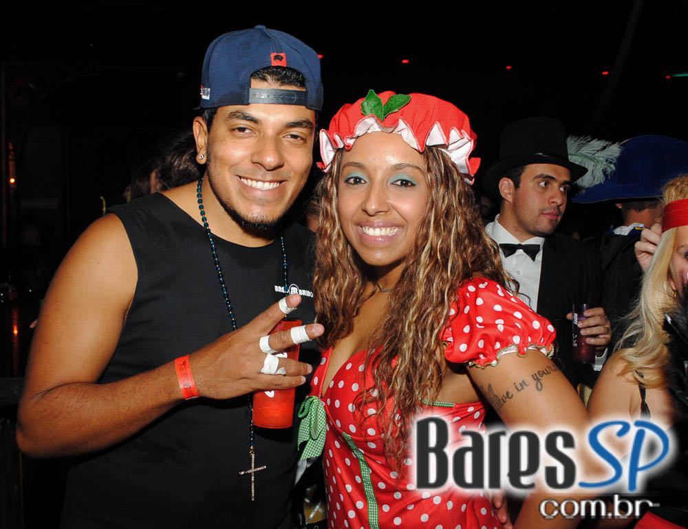 28º Caxorro Loco 2014 com festa Open Bar à fantasia no Via Matarazzo 28º Caxorro Loco 2014 com festa Open Bar à fantasia no Via Matarazzo