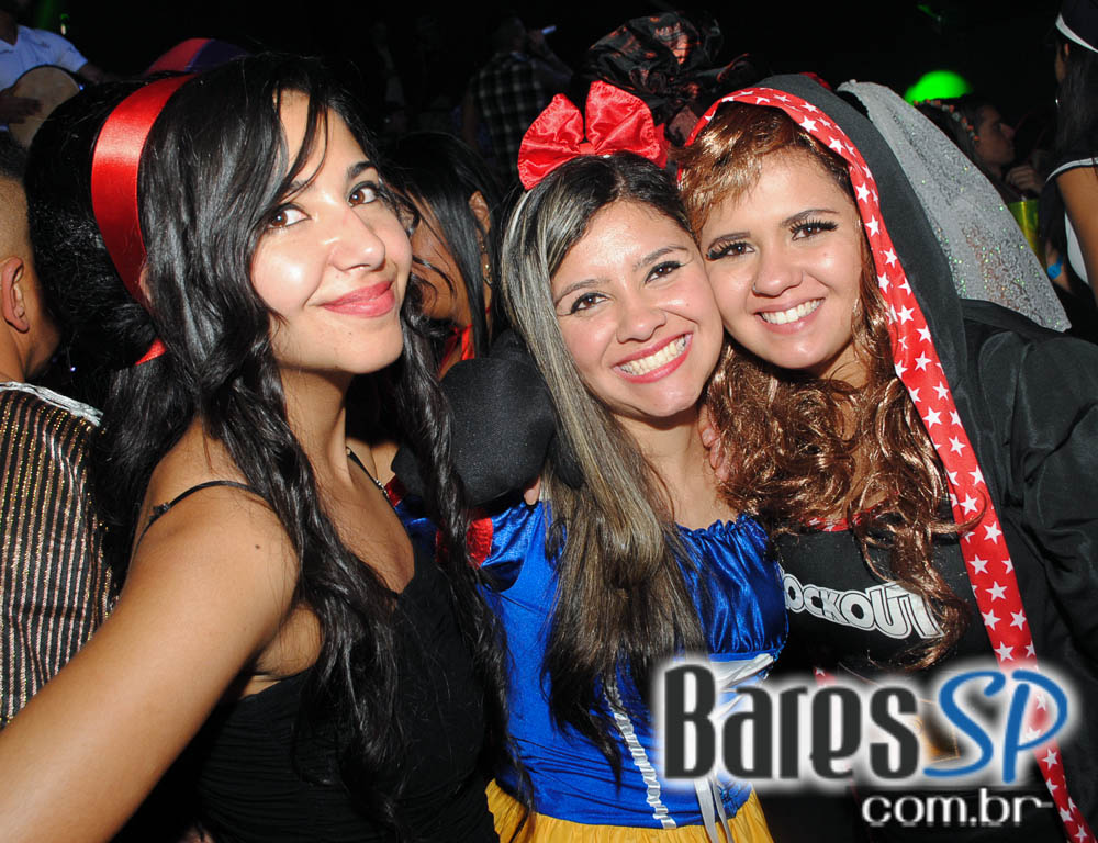 28º Caxorro Loco 2014 com festa Open Bar à fantasia no Via Matarazzo 28º Caxorro Loco 2014 com festa Open Bar à fantasia no Via Matarazzo