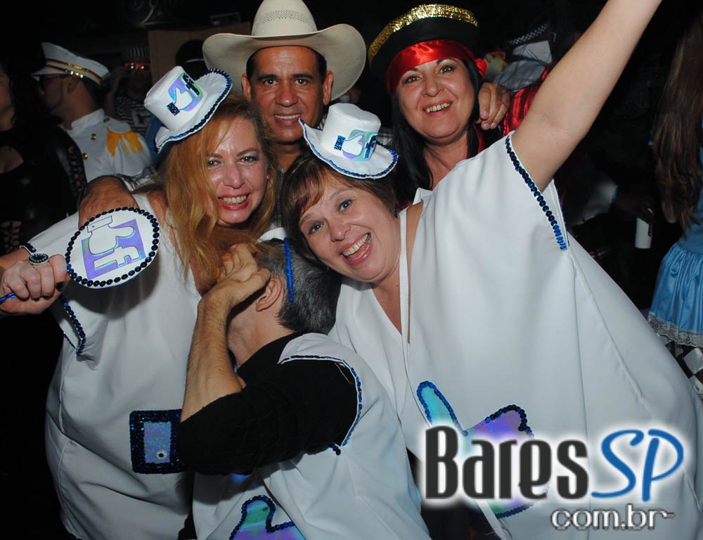 28º Caxorro Loco 2014 com festa Open Bar à fantasia no Via Matarazzo 28º Caxorro Loco 2014 com festa Open Bar à fantasia no Via Matarazzo