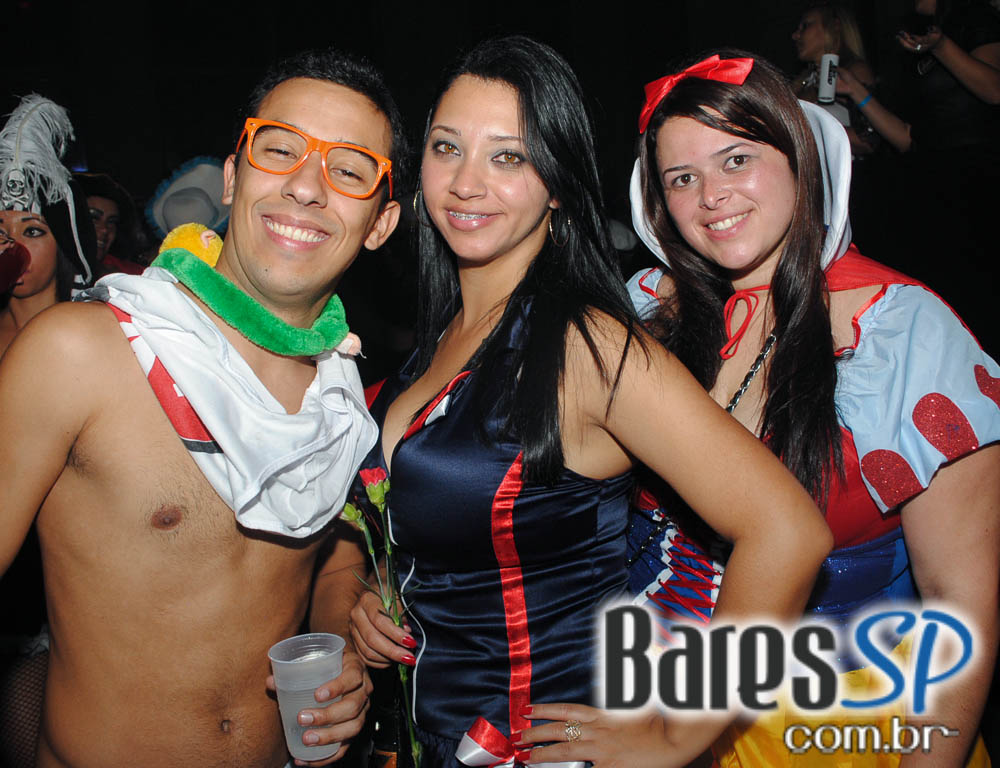 28º Caxorro Loco 2014 com festa Open Bar à fantasia no Via Matarazzo 28º Caxorro Loco 2014 com festa Open Bar à fantasia no Via Matarazzo