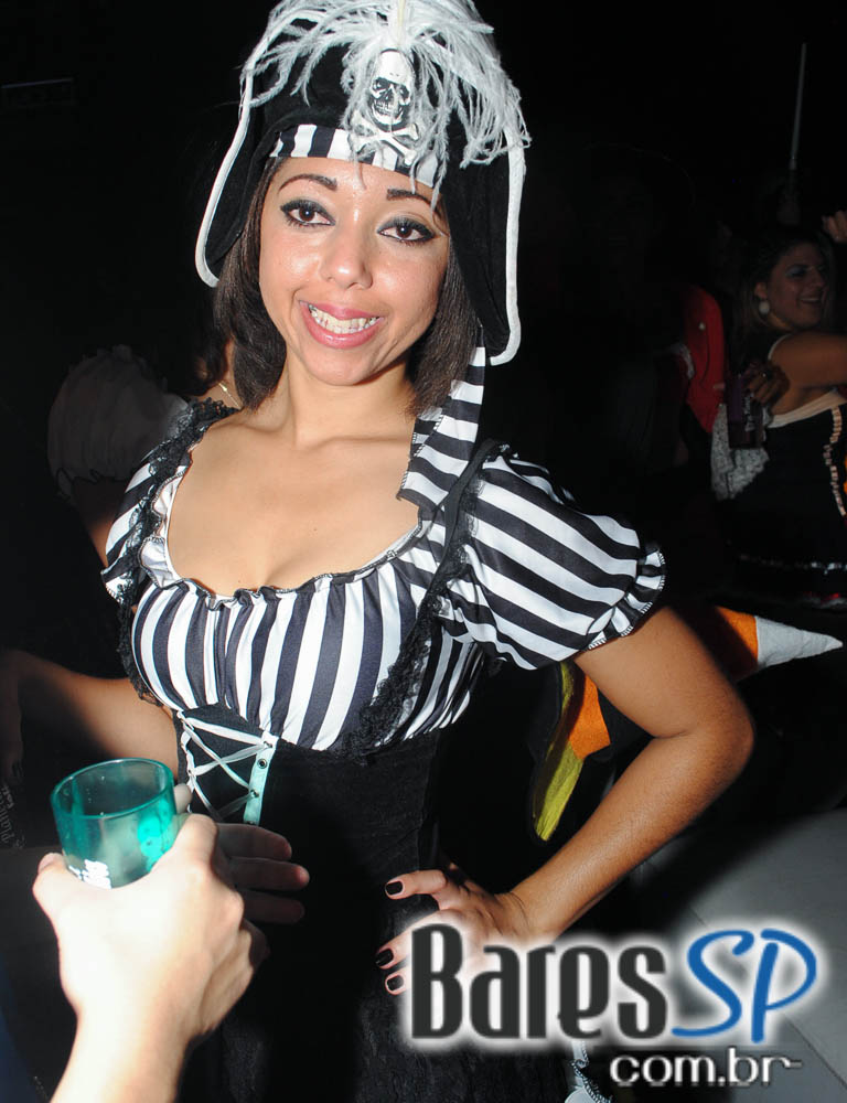 28º Caxorro Loco 2014 com festa Open Bar à fantasia no Via Matarazzo 28º Caxorro Loco 2014 com festa Open Bar à fantasia no Via Matarazzo