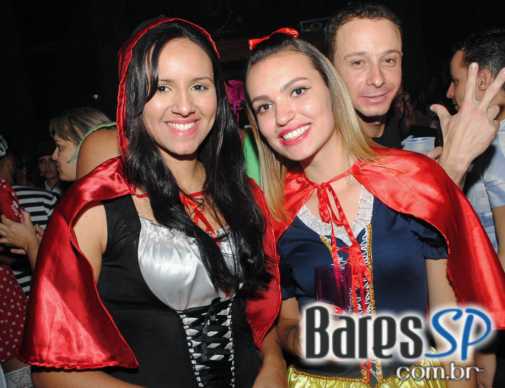 28º Caxorro Loco 2014 com festa Open Bar à fantasia no Via Matarazzo 28º Caxorro Loco 2014 com festa Open Bar à fantasia no Via Matarazzo