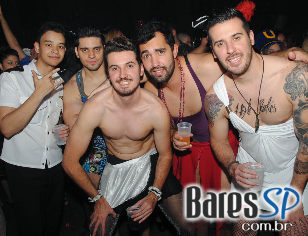 28º Caxorro Loco 2014 com festa Open Bar à fantasia no Via Matarazzo 28º Caxorro Loco 2014 com festa Open Bar à fantasia no Via Matarazzo