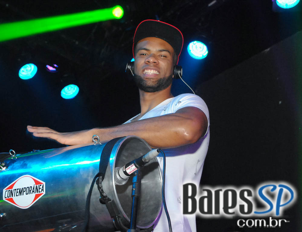 28º Caxorro Loco 2014 com festa Open Bar à fantasia no Via Matarazzo 28º Caxorro Loco 2014 com festa Open Bar à fantasia no Via Matarazzo