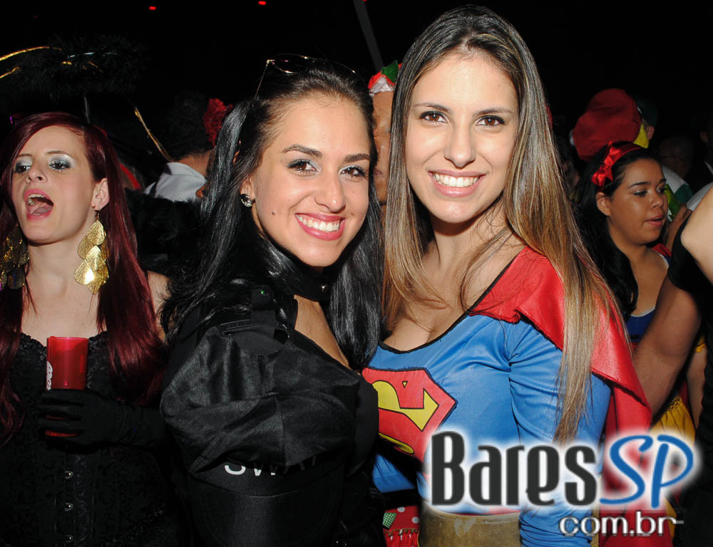 28º Caxorro Loco 2014 com festa Open Bar à fantasia no Via Matarazzo 28º Caxorro Loco 2014 com festa Open Bar à fantasia no Via Matarazzo