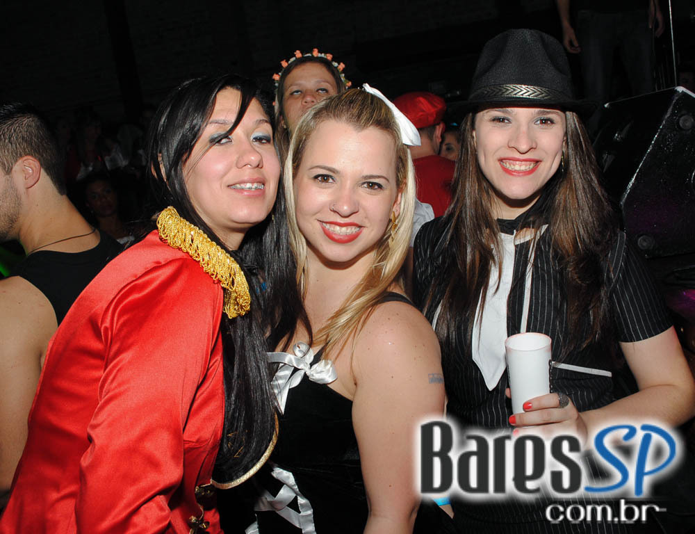 28º Caxorro Loco 2014 com festa Open Bar à fantasia no Via Matarazzo 28º Caxorro Loco 2014 com festa Open Bar à fantasia no Via Matarazzo