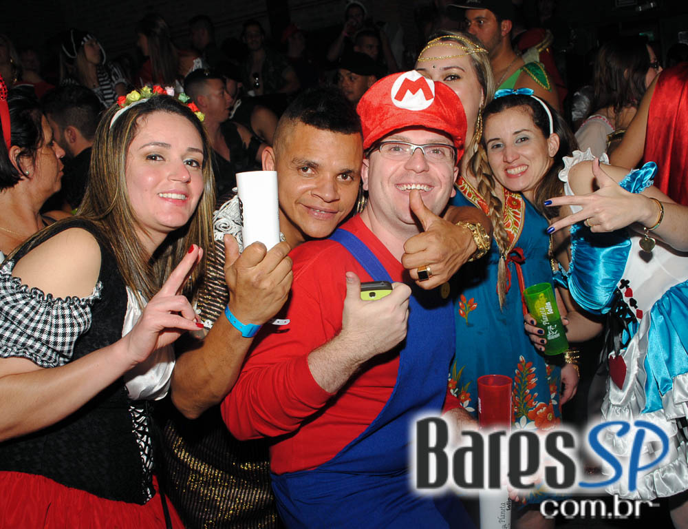 28º Caxorro Loco 2014 com festa Open Bar à fantasia no Via Matarazzo 28º Caxorro Loco 2014 com festa Open Bar à fantasia no Via Matarazzo