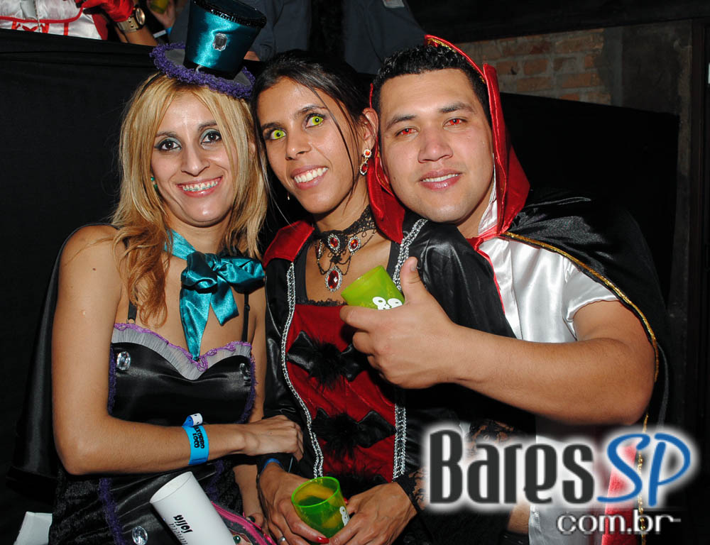 28º Caxorro Loco 2014 com festa Open Bar à fantasia no Via Matarazzo 28º Caxorro Loco 2014 com festa Open Bar à fantasia no Via Matarazzo