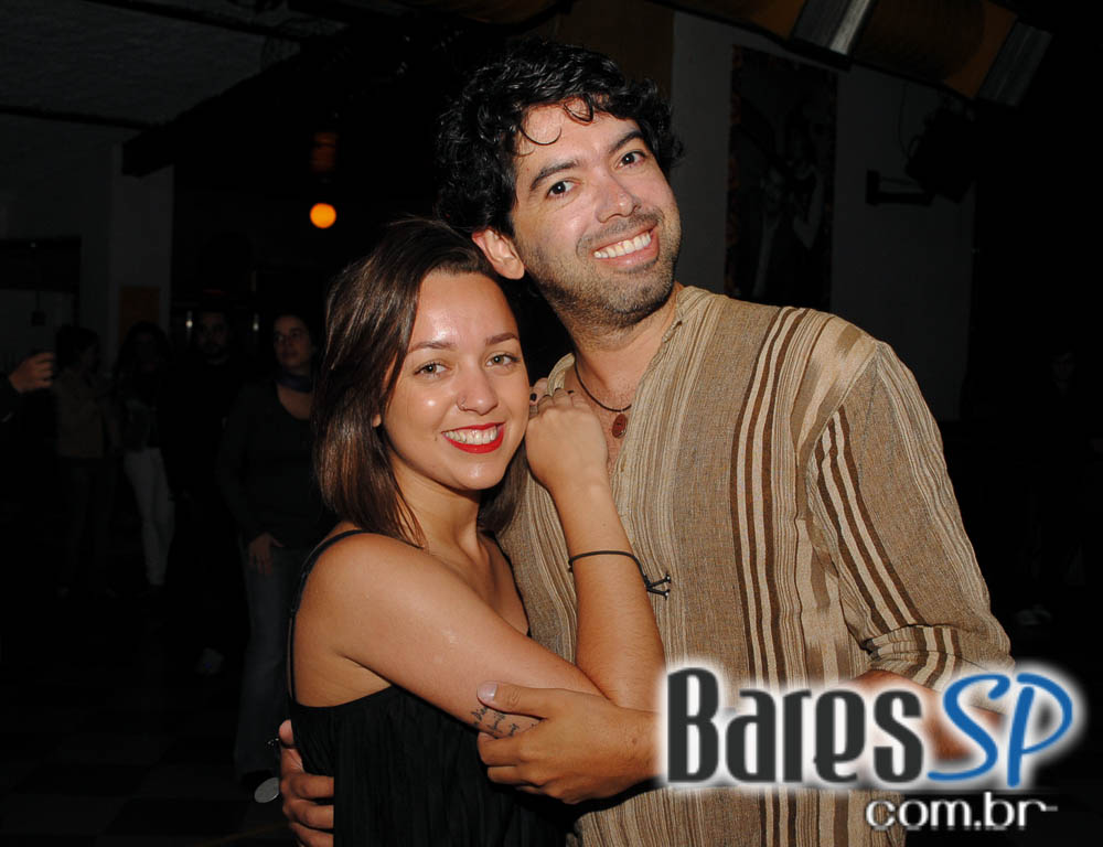 Trio Virgulino embalou a noite de quarta-feira com muito forró no Canto da Ema Trio Virgulino embalou a noite de quarta-feira com muito forró no Canto da Ema