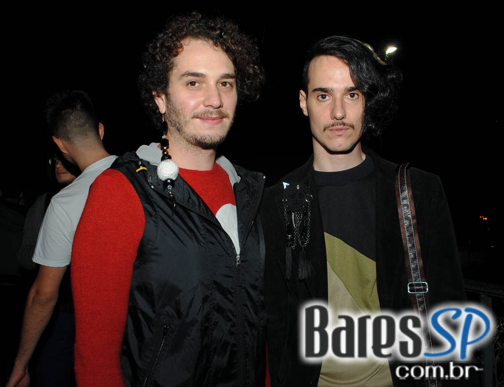 Lions Nightclub embalou o domingo com Metanol FM e Goth-Trad Music Official Lions Nightclub embalou o domingo com Metanol FM e Goth-Trad Music Official