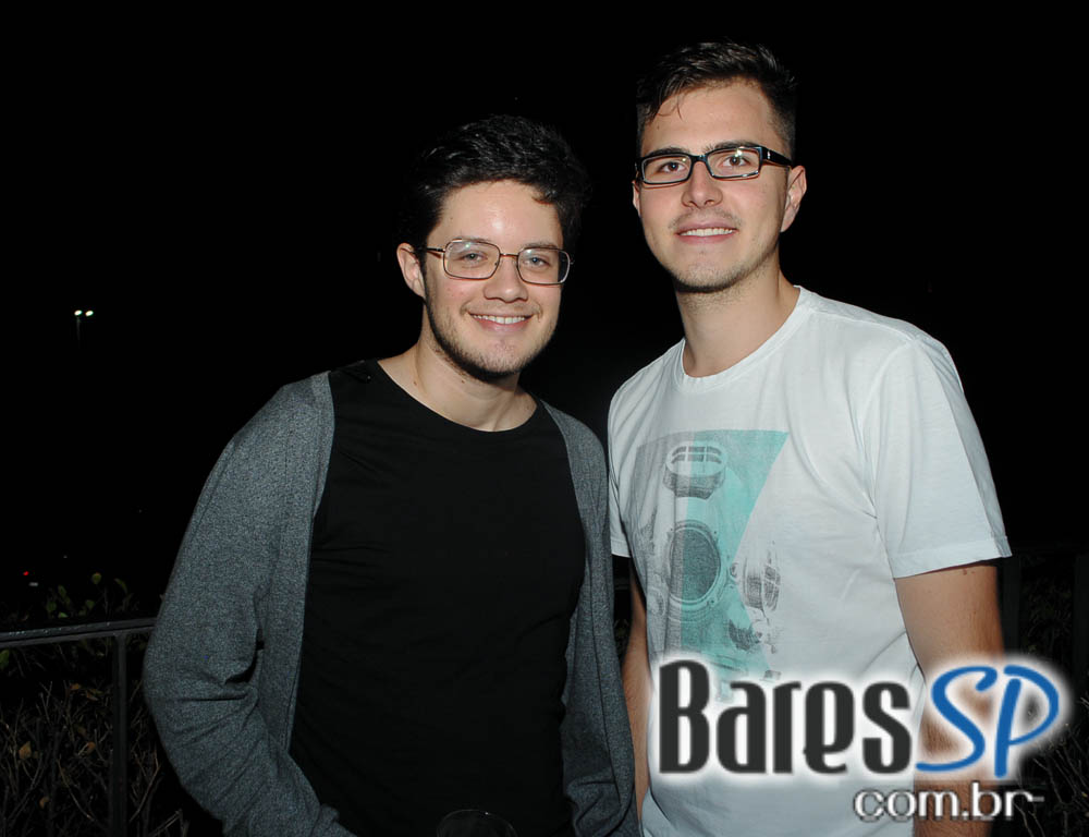 Lions Nightclub embalou o domingo com Metanol FM e Goth-Trad Music Official Lions Nightclub embalou o domingo com Metanol FM e Goth-Trad Music Official