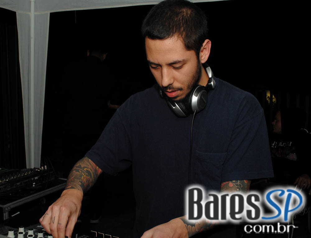 Lions Nightclub embalou o domingo com Metanol FM e Goth-Trad Music Official Lions Nightclub embalou o domingo com Metanol FM e Goth-Trad Music Official