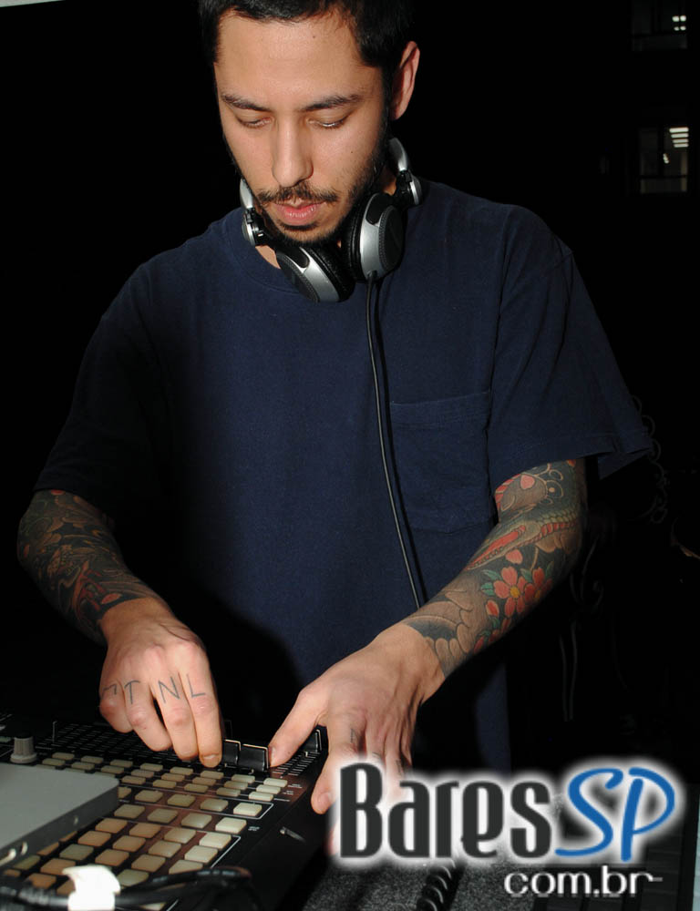 Lions Nightclub embalou o domingo com Metanol FM e Goth-Trad Music Official Lions Nightclub embalou o domingo com Metanol FM e Goth-Trad Music Official