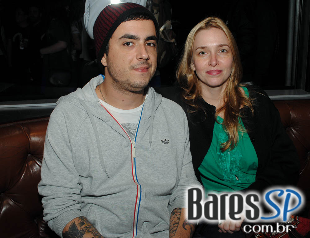 Lions Nightclub embalou o domingo com Metanol FM e Goth-Trad Music Official Lions Nightclub embalou o domingo com Metanol FM e Goth-Trad Music Official