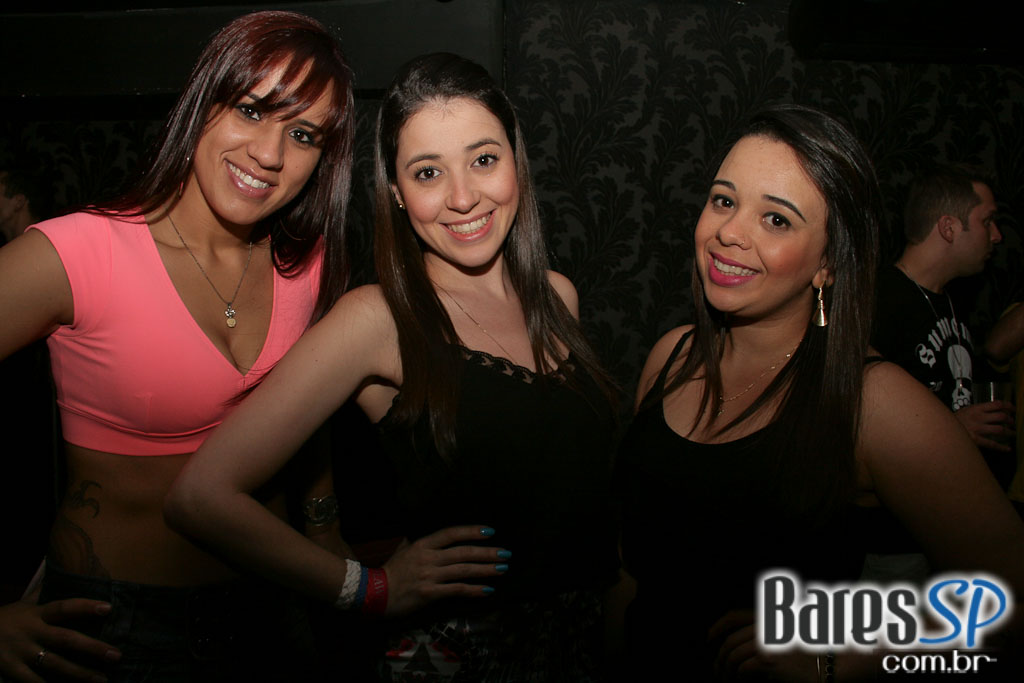 Mr. Catra comandou a quinta-feira com muito funk no Baile da Outlaws Mr. Catra comandou a quinta-feira com muito funk no Baile da Outlaws