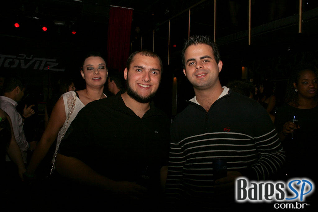 Mr. Catra comandou a quinta-feira com muito funk no Baile da Outlaws Mr. Catra comandou a quinta-feira com muito funk no Baile da Outlaws