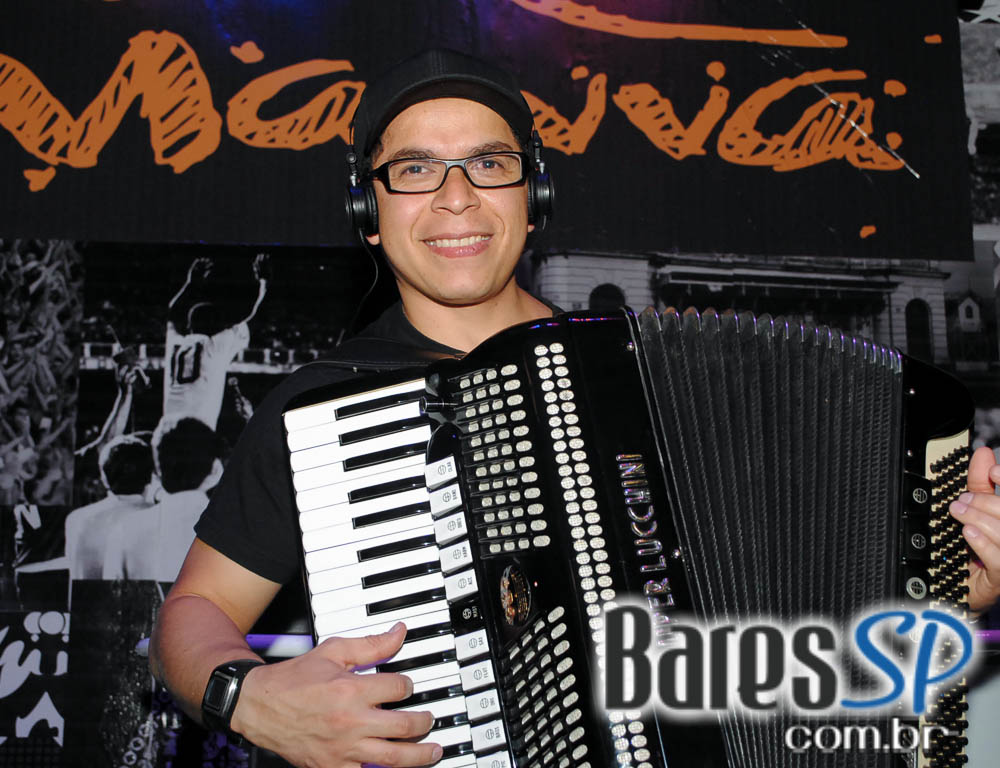 Acontece no Maevva a Sexta Hits com convidados especiais Acontece no Maevva a Sexta Hits com convidados especiais