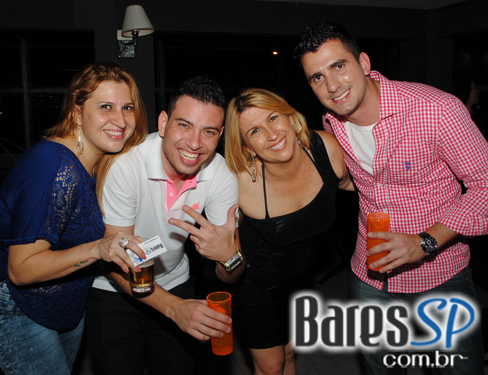 Acontece no Maevva a Sexta Hits com convidados especiais Acontece no Maevva a Sexta Hits com convidados especiais