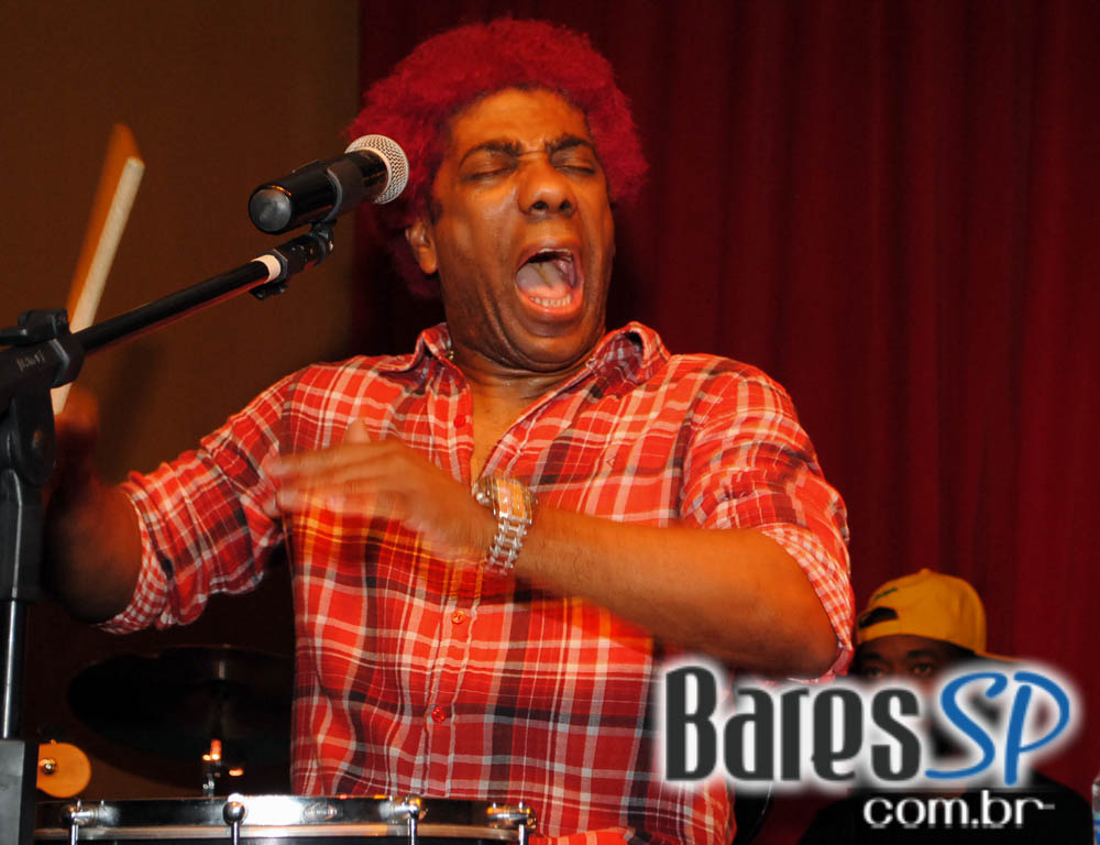 Ivo Meireles se apresentou no novo projeto do Bar Brahma Ivo Meireles se apresentou no novo projeto do Bar Brahma