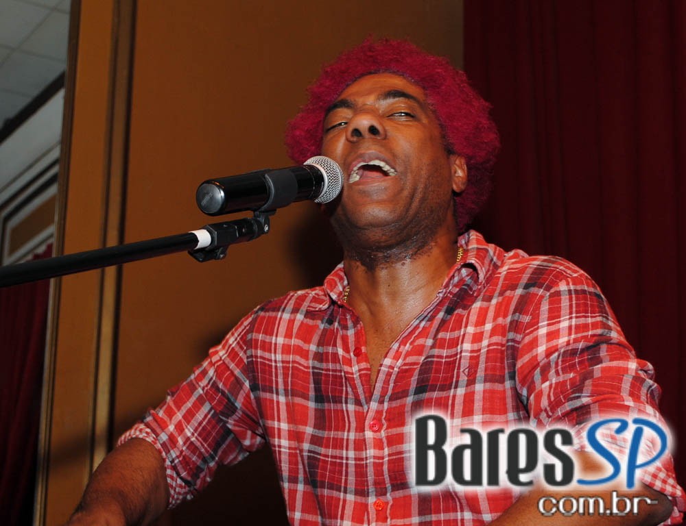 Ivo Meireles se apresentou no novo projeto do Bar Brahma Ivo Meireles se apresentou no novo projeto do Bar Brahma