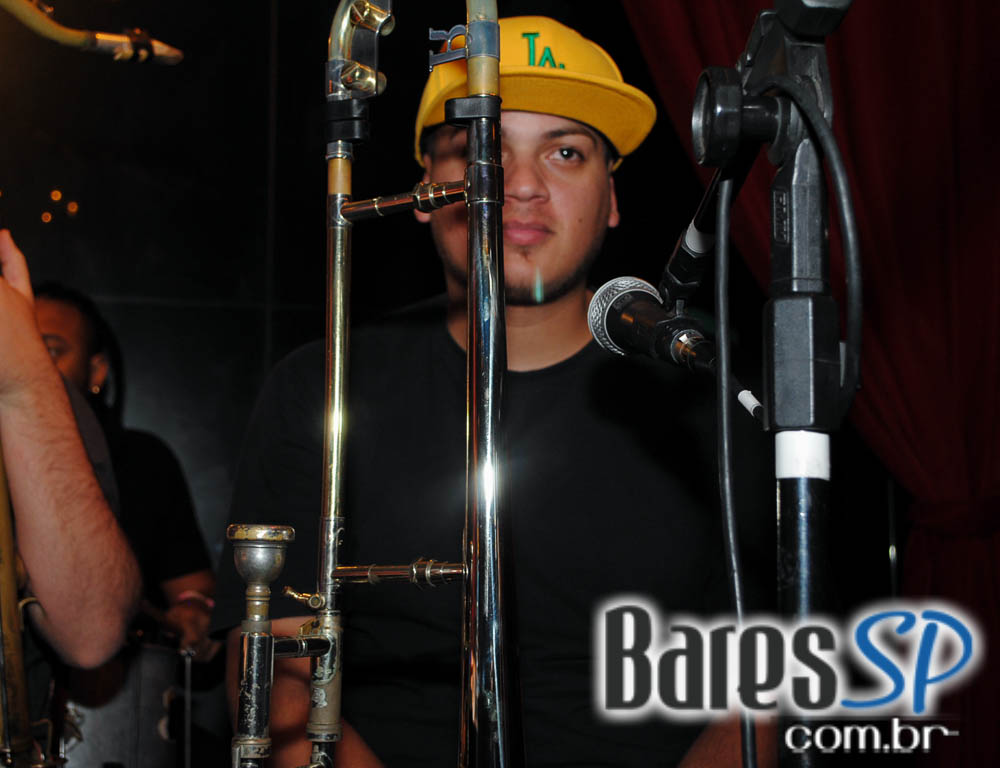 Ivo Meireles se apresentou no novo projeto do Bar Brahma Ivo Meireles se apresentou no novo projeto do Bar Brahma