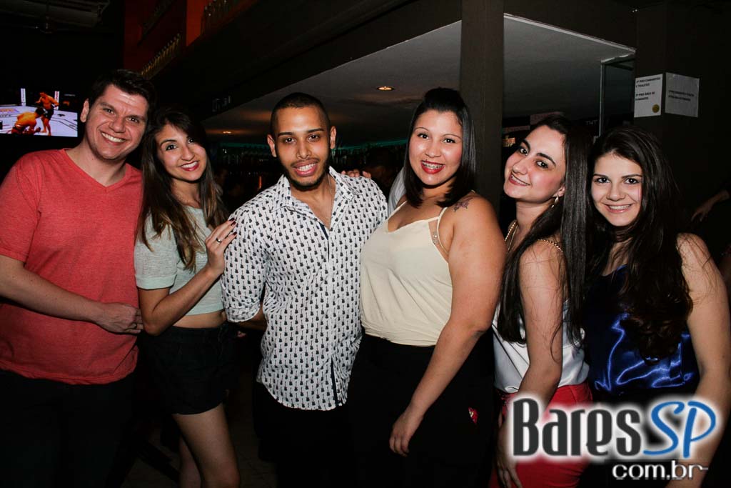 Noite Sertaneja aconteceu sob o comando de convidados no Maevva Bar Noite Sertaneja aconteceu sob o comando de convidados no Maevva Bar