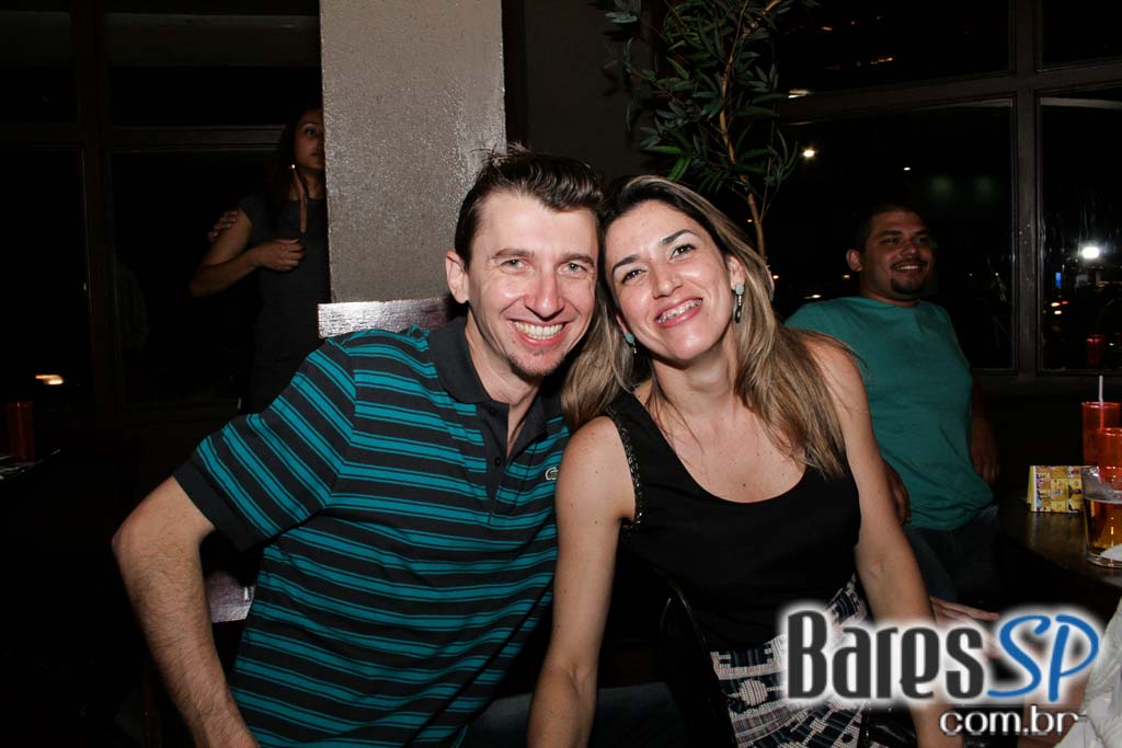 Noite Sertaneja aconteceu sob o comando de convidados no Maevva Bar Noite Sertaneja aconteceu sob o comando de convidados no Maevva Bar