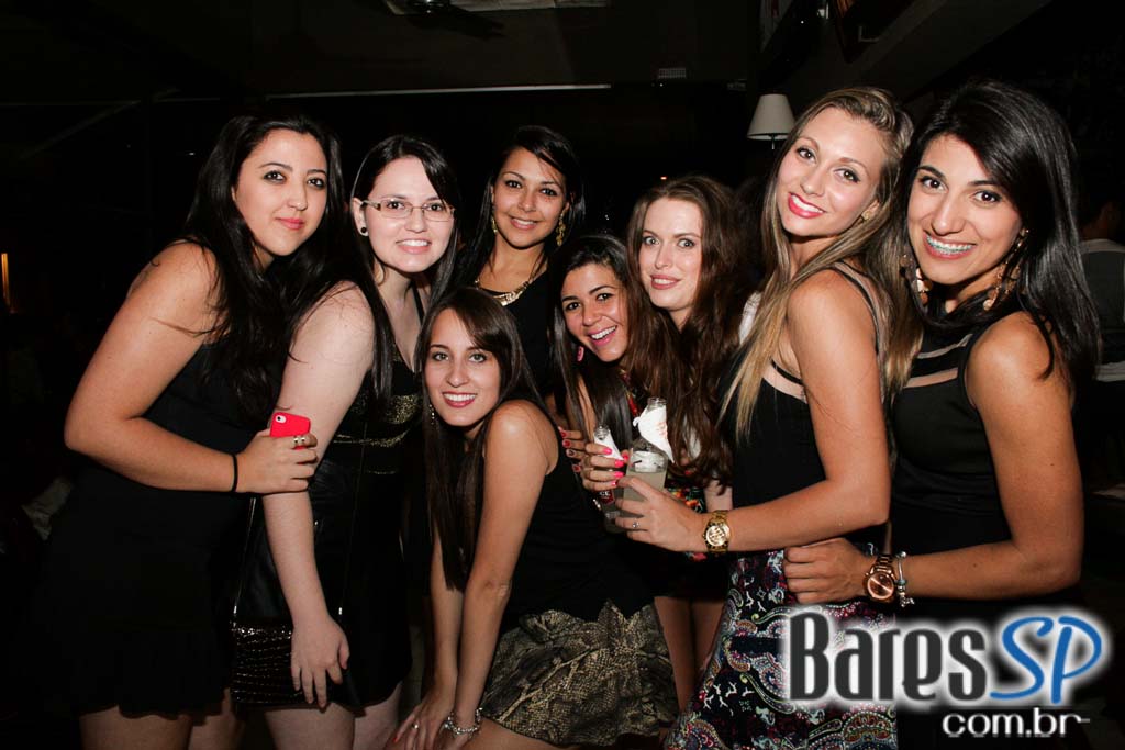 Noite Sertaneja aconteceu sob o comando de convidados no Maevva Bar Noite Sertaneja aconteceu sob o comando de convidados no Maevva Bar