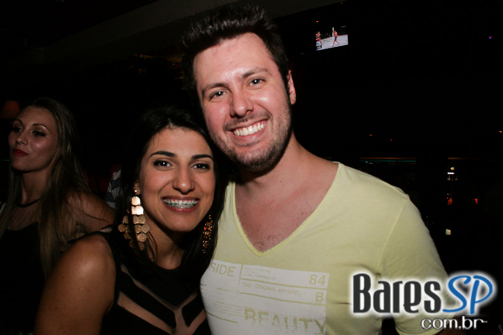 Noite Sertaneja aconteceu sob o comando de convidados no Maevva Bar Noite Sertaneja aconteceu sob o comando de convidados no Maevva Bar