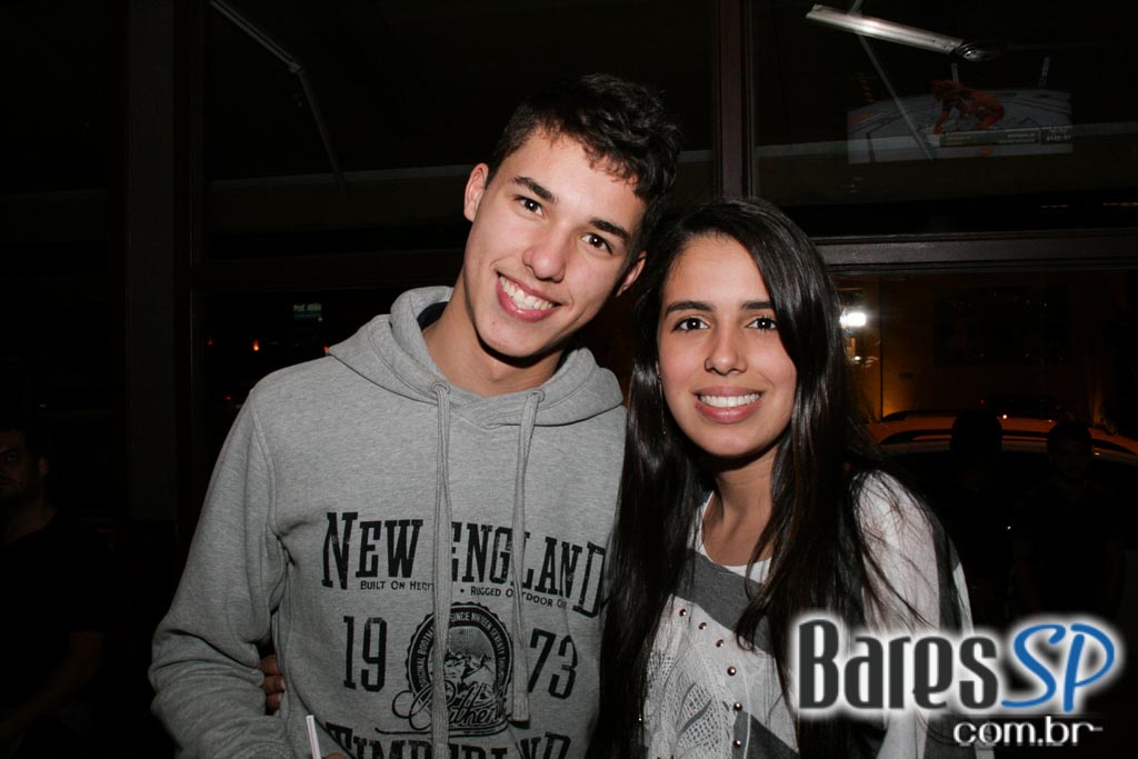 Noite Sertaneja aconteceu sob o comando de convidados no Maevva Bar Noite Sertaneja aconteceu sob o comando de convidados no Maevva Bar