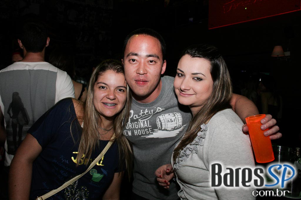 Noite Sertaneja aconteceu sob o comando de convidados no Maevva Bar Noite Sertaneja aconteceu sob o comando de convidados no Maevva Bar