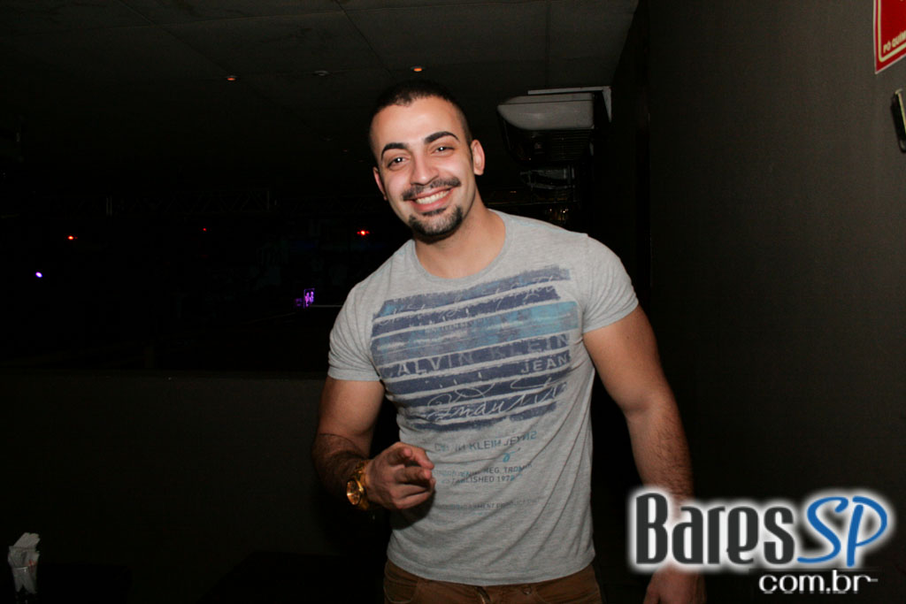 Noite Sertaneja aconteceu sob o comando de convidados no Maevva Bar Noite Sertaneja aconteceu sob o comando de convidados no Maevva Bar