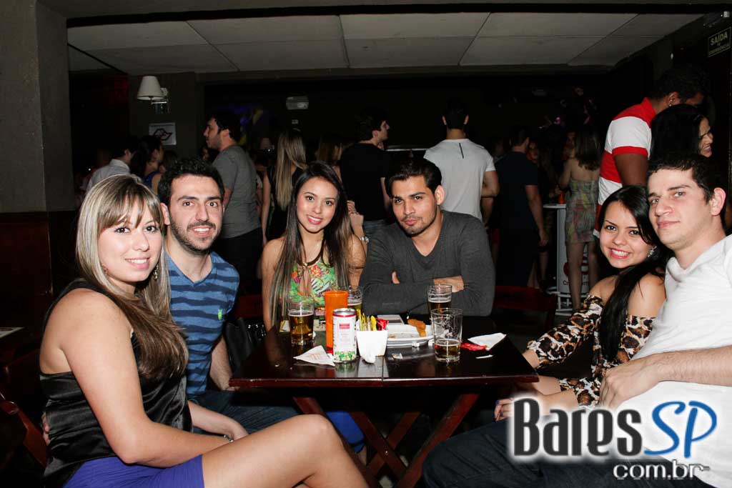 Noite Sertaneja aconteceu sob o comando de convidados no Maevva Bar Noite Sertaneja aconteceu sob o comando de convidados no Maevva Bar