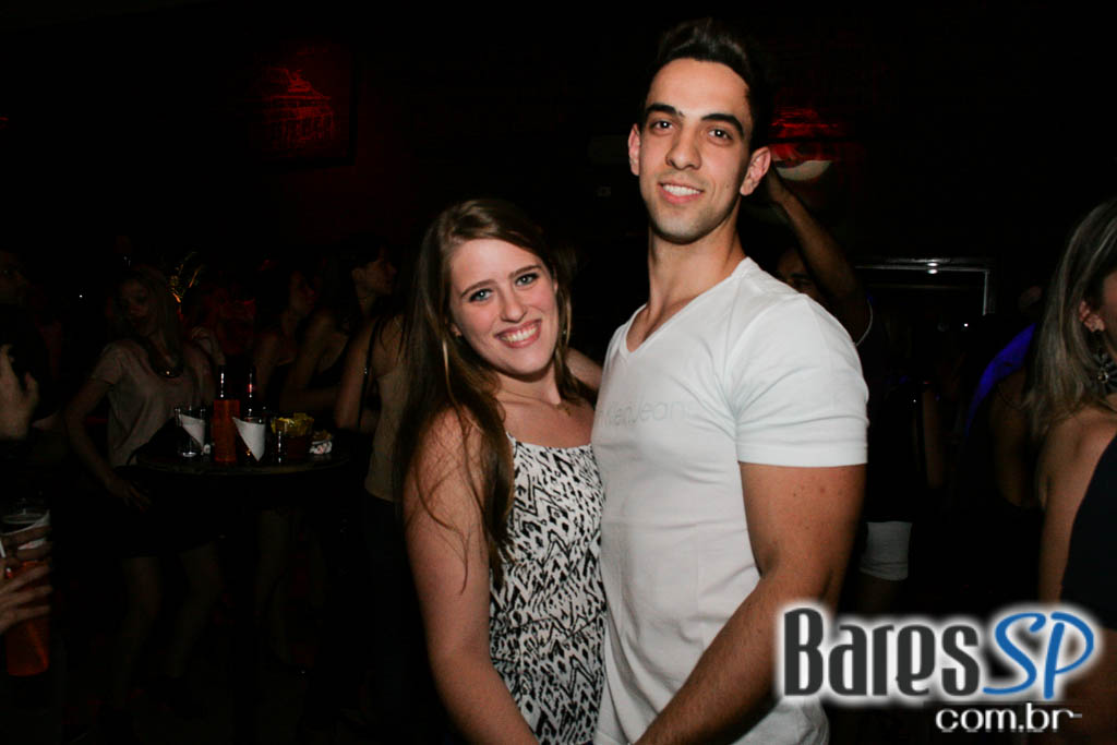 Noite Sertaneja aconteceu sob o comando de convidados no Maevva Bar Noite Sertaneja aconteceu sob o comando de convidados no Maevva Bar