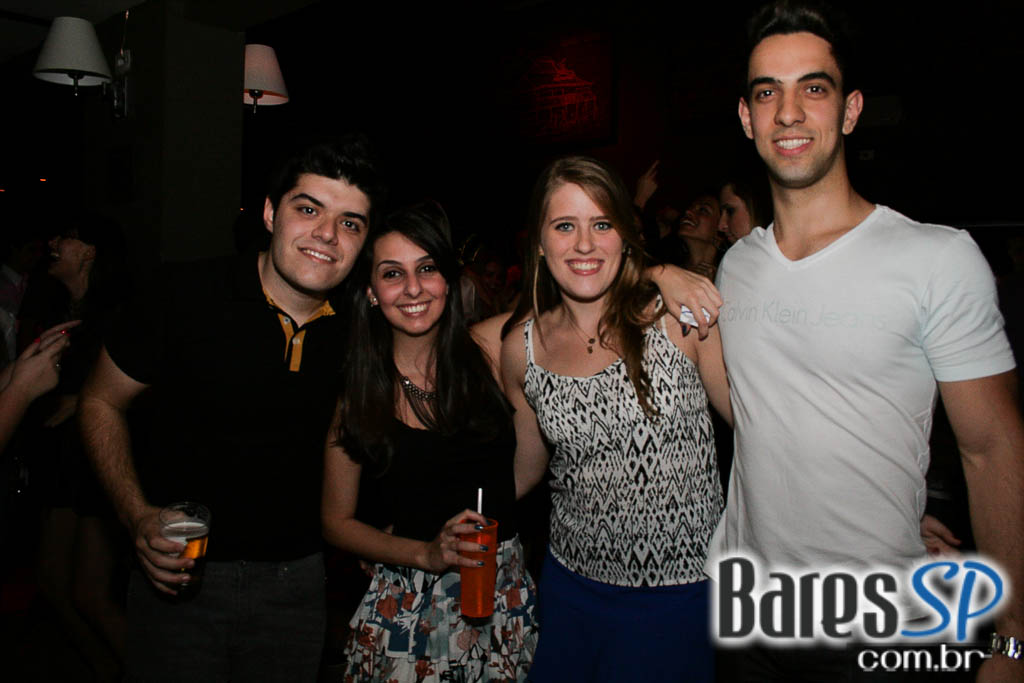 Noite Sertaneja aconteceu sob o comando de convidados no Maevva Bar Noite Sertaneja aconteceu sob o comando de convidados no Maevva Bar