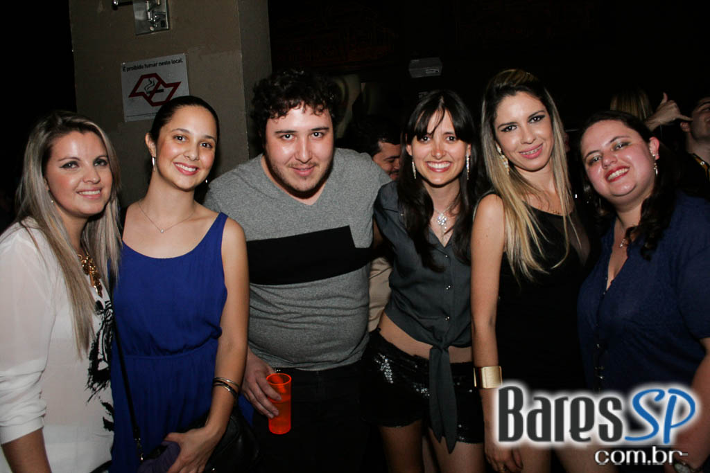 Noite Sertaneja aconteceu sob o comando de convidados no Maevva Bar Noite Sertaneja aconteceu sob o comando de convidados no Maevva Bar