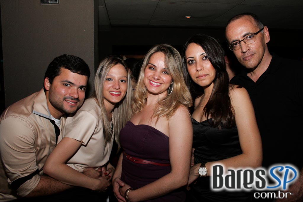 Noite Sertaneja aconteceu sob o comando de convidados no Maevva Bar Noite Sertaneja aconteceu sob o comando de convidados no Maevva Bar