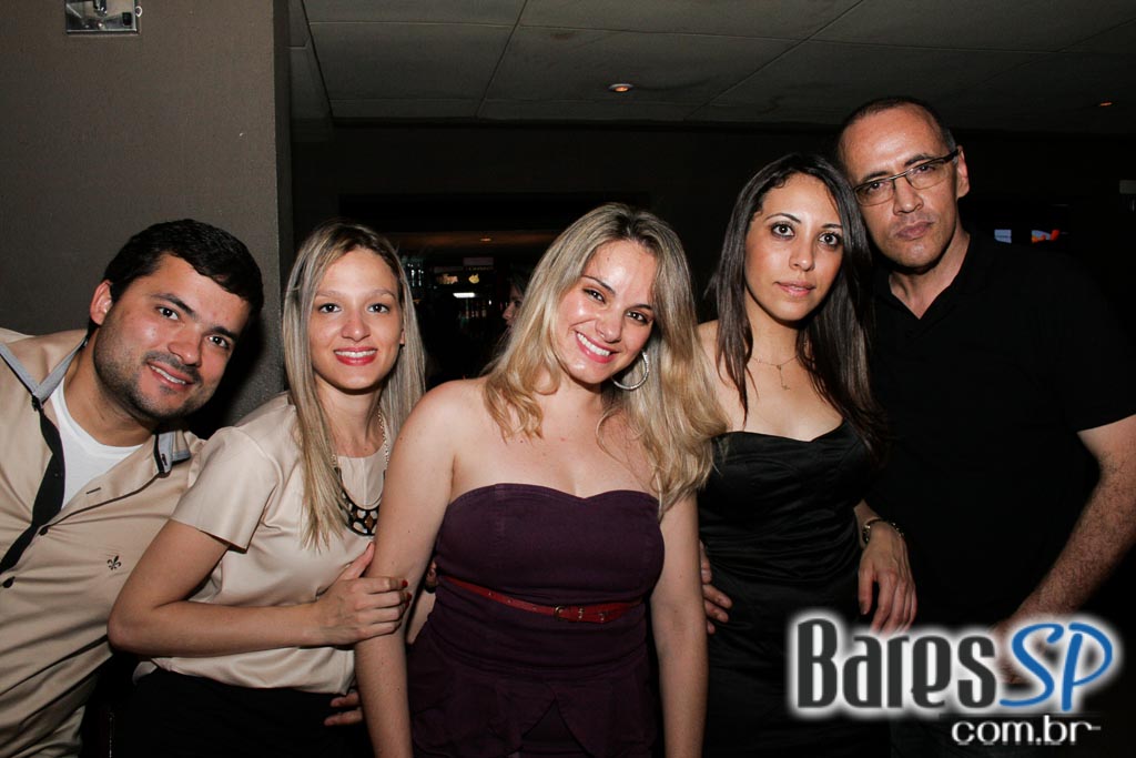 Noite Sertaneja aconteceu sob o comando de convidados no Maevva Bar Noite Sertaneja aconteceu sob o comando de convidados no Maevva Bar