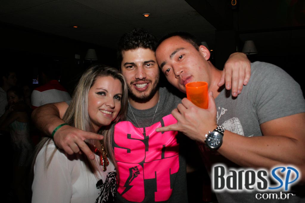 Noite Sertaneja aconteceu sob o comando de convidados no Maevva Bar Noite Sertaneja aconteceu sob o comando de convidados no Maevva Bar