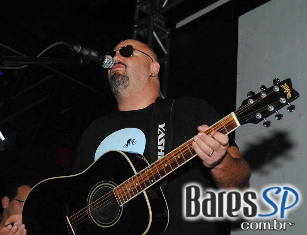 Show com a banda Trave e a cantora Thais Piza aconteceu nesta sexta-feira no Na Mata Café Show com a banda Trave e a cantora Thais Piza aconteceu nesta sexta-feira no Na Mata Café