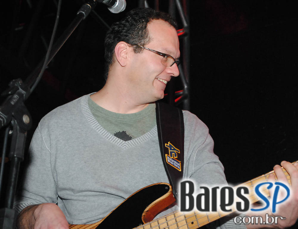 Show com a banda Trave e a cantora Thais Piza aconteceu nesta sexta-feira no Na Mata Café Show com a banda Trave e a cantora Thais Piza aconteceu nesta sexta-feira no Na Mata Café